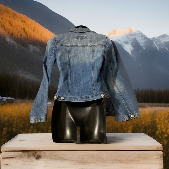 Maurices Denim Jacket Women’s Small Blue Jean Trucker Biker Inside Pockets - Picture 4 of 9